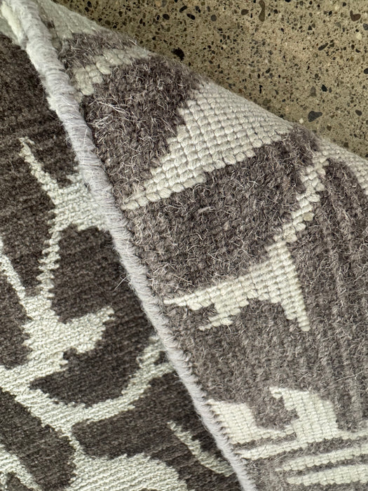 2'x3' 100% Wool Nepali Hand Knotted Area Rug