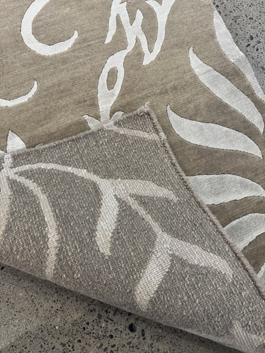 2'x3' 100% Wool Nepali Hand Knotted Area Rug