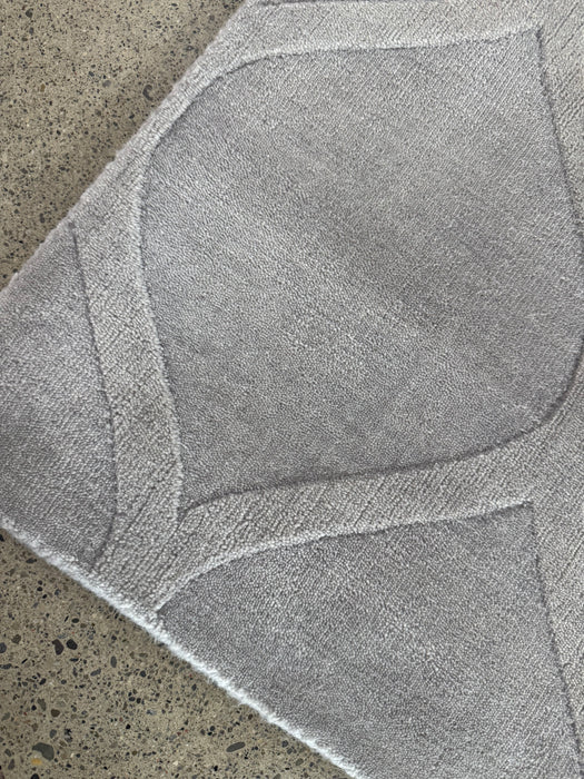 2'x3' 100% Wool Nepali Hand Knotted Area Rug