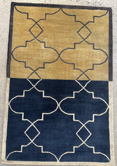 2'x3' 100% Wool Nepali Hand Knotted Area Rug