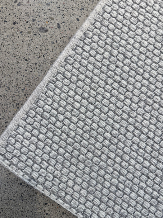 2'x3' 100% Wool High Line Hand Woven Area Rug