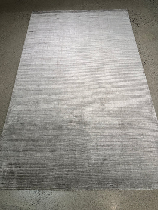 5’X8’ Hand Loomed Nepali Wool Area Rug- Beige/Grey