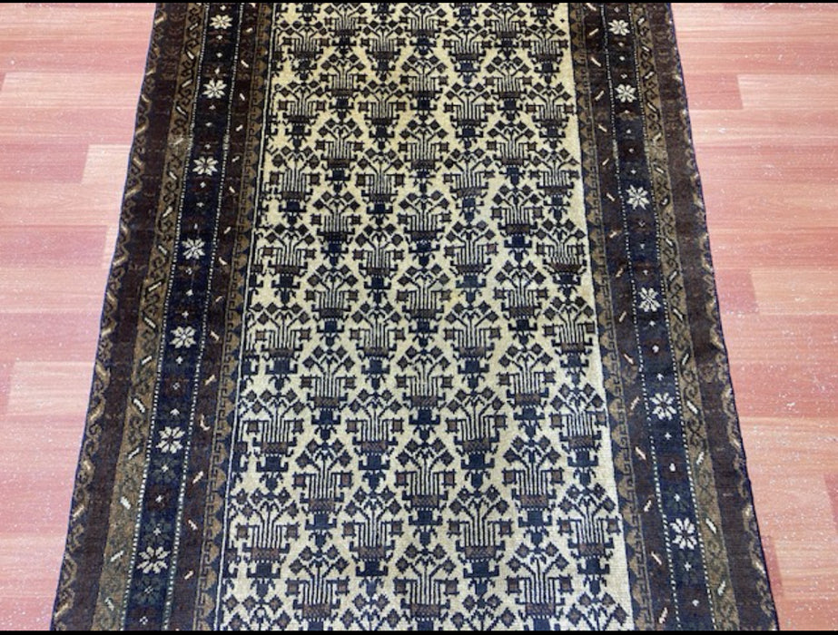 3’3” × 5’9” Hand-Knotted Baluch Wool Rug – Ivory & Indigo Geometric Motif