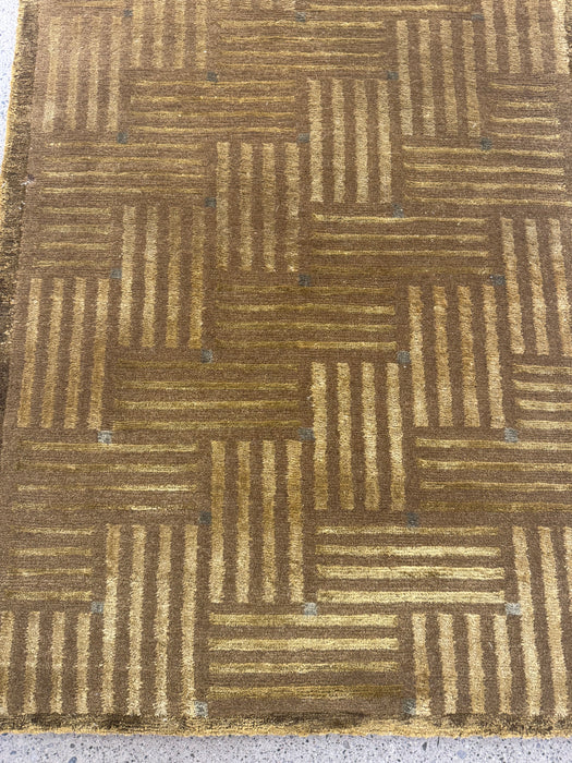 2'x3' 100% Wool Nepali Hand Knotted Area Rug