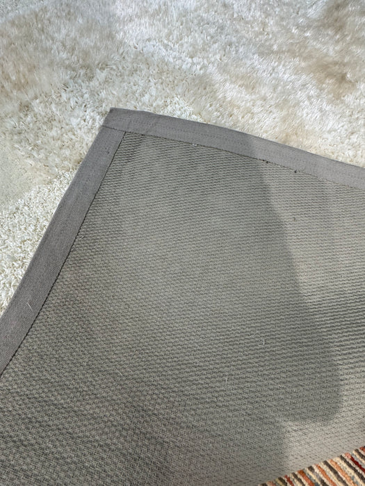 5'x8' Cream Hand Tufted Shaggy Area Rug