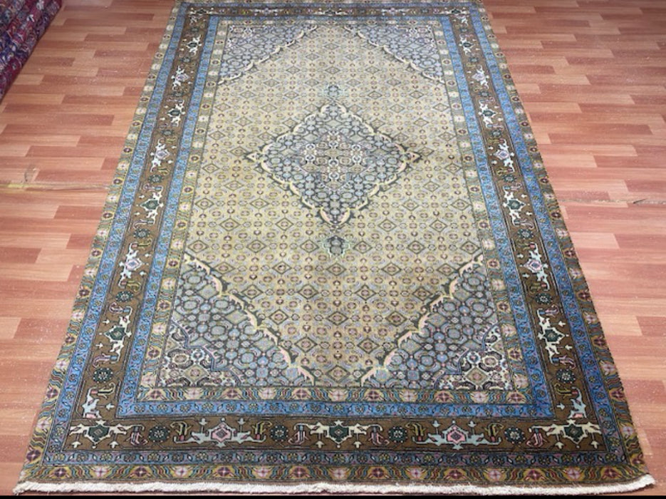 6’6” × 9’4” Hand-Knotted Persian Wool Rug – Beige & Blue Diamond Medallion