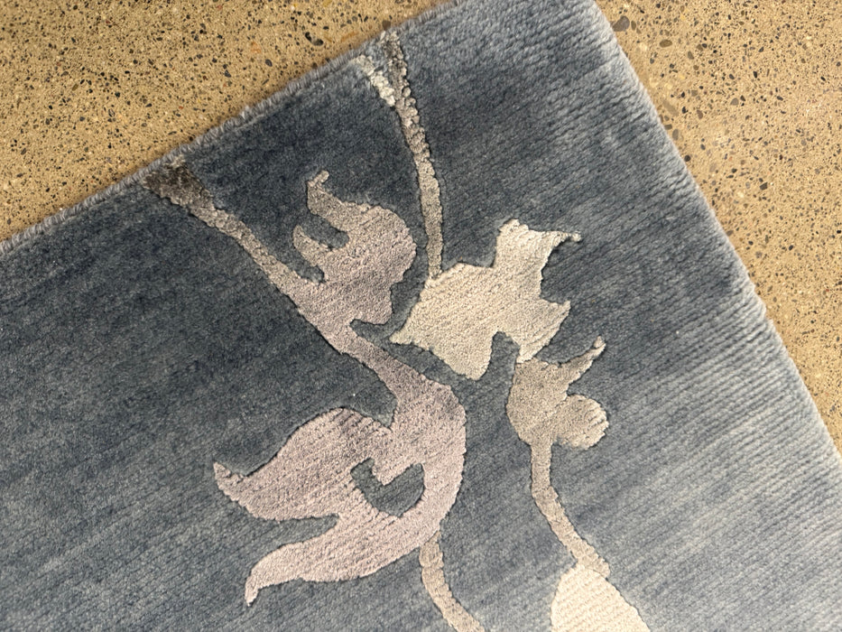 2'x3' 100% Wool Nepali Hand Knotted Area Rug