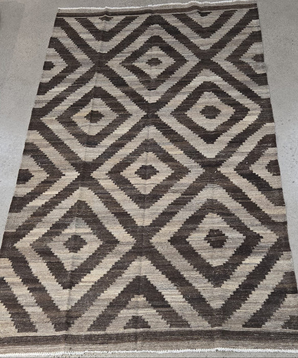 Handwoven Wool Kilim Area Rug – Brown / Beige Diamond – 5'7" x 9'11"