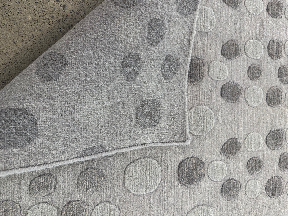 2'x3' 100% Wool Nepali Hand Knotted Area Rug