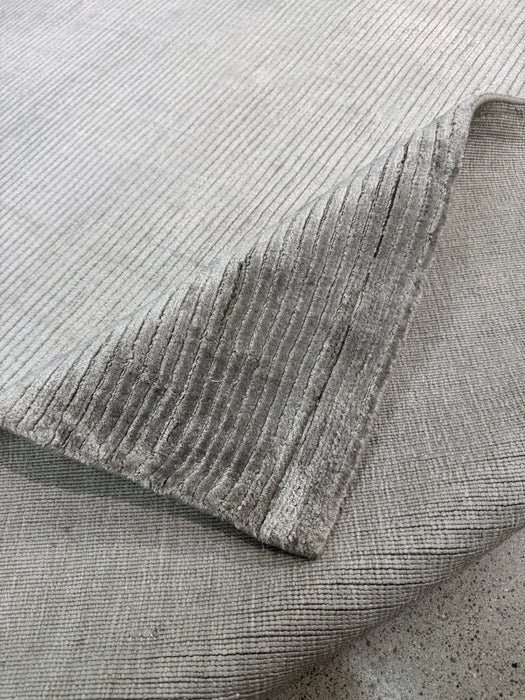 5’X8’ Hand Loomed Nepali Wool Area Rug- Beige/Grey