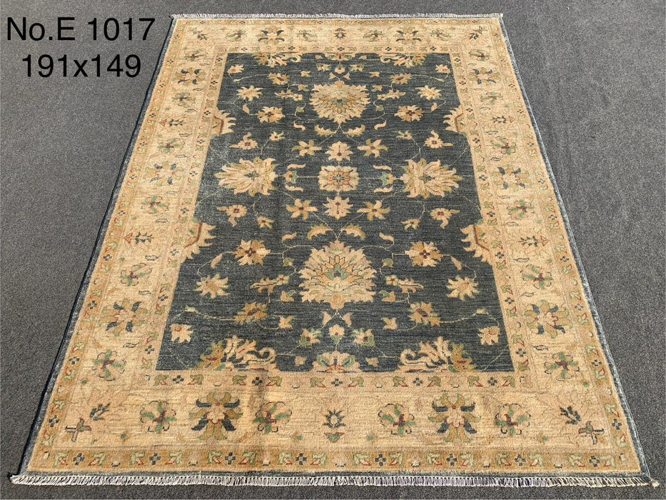 4’11 x 6’3 Hand-Knotted Chobi Rug – Charcoal Grey & Beige