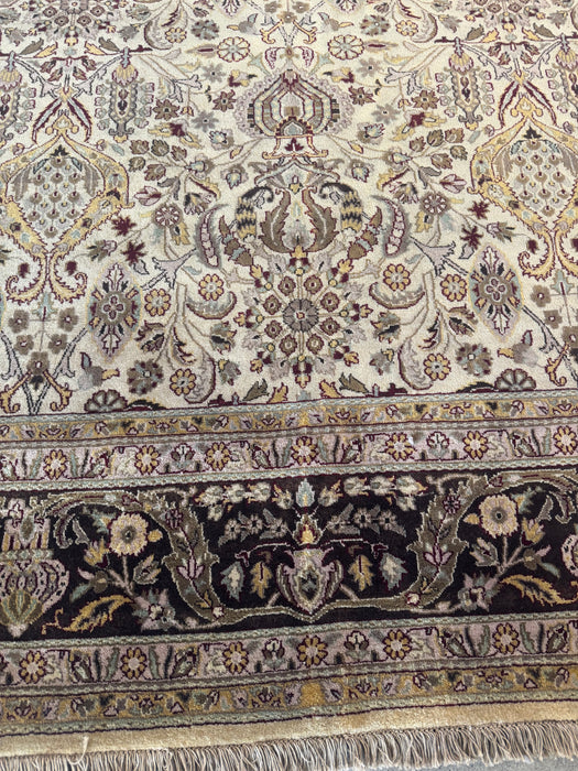 Traditional Floral Area Rug – Beige / Brown with Dark Border – 9' x 12'