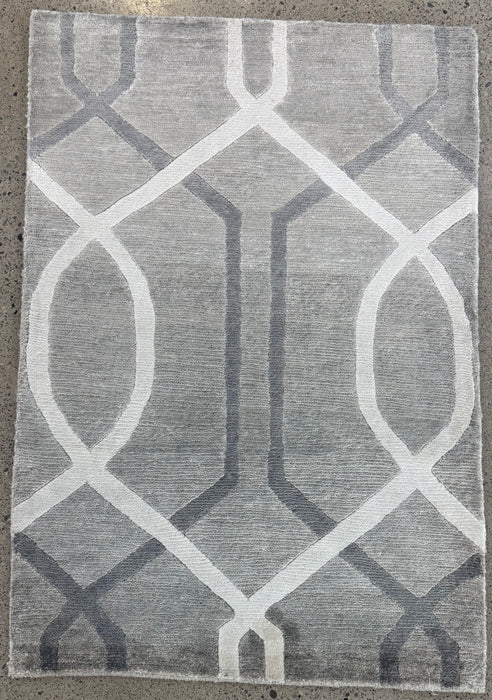 2'x3' 100% Wool Nepali Hand Knotted Area Rug