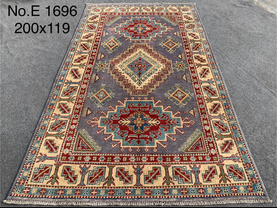 3’11” x 6’6” Hand-Knotted Caucasian Kazak Wool Rug – Grey & Red Geometric Medallions