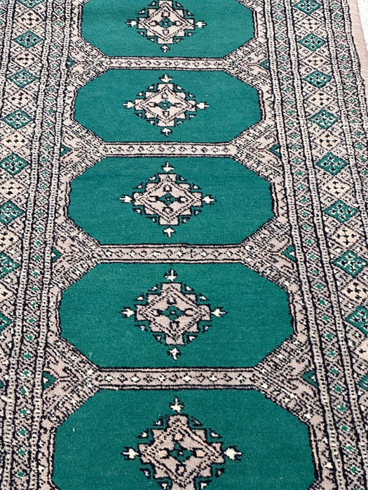 2'8" x 12'7" Bukhara 100% hand-knotted Wool