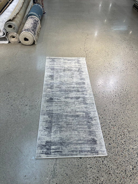 2'2" x 5'1" Machine made Area rug