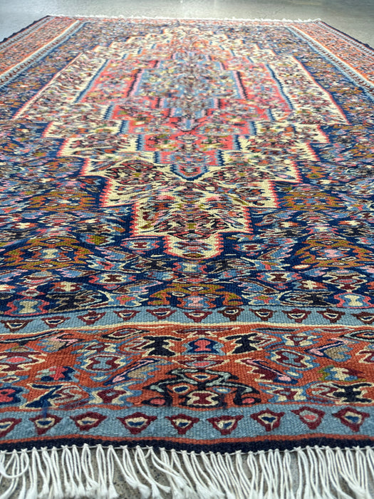 4'11" x 7'11" 100% Wool Hand-Knotted Killim