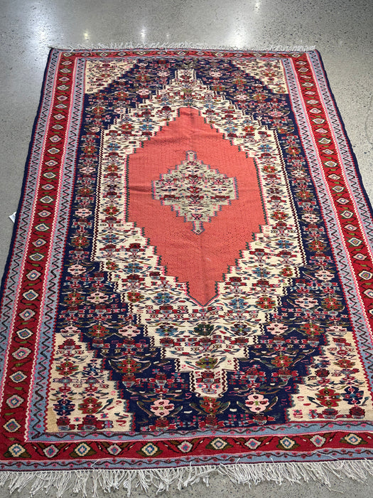 4'8" x 8' 100% Wool Hand-Knotted Killim