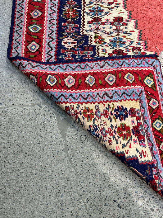 4'8" x 8' 100% Wool Hand-Knotted Killim