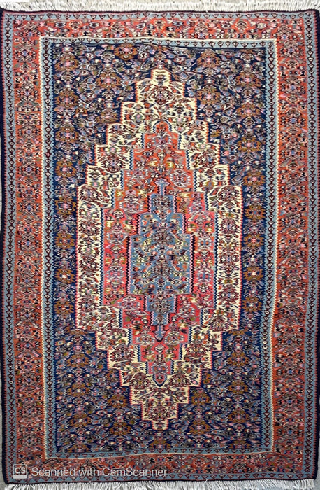4'11" x 7'11" 100% Wool Hand-Knotted Killim