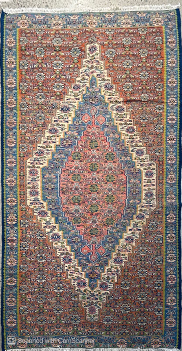 4'5" x 7'9" 100% Wool Hand-Knotted Killim