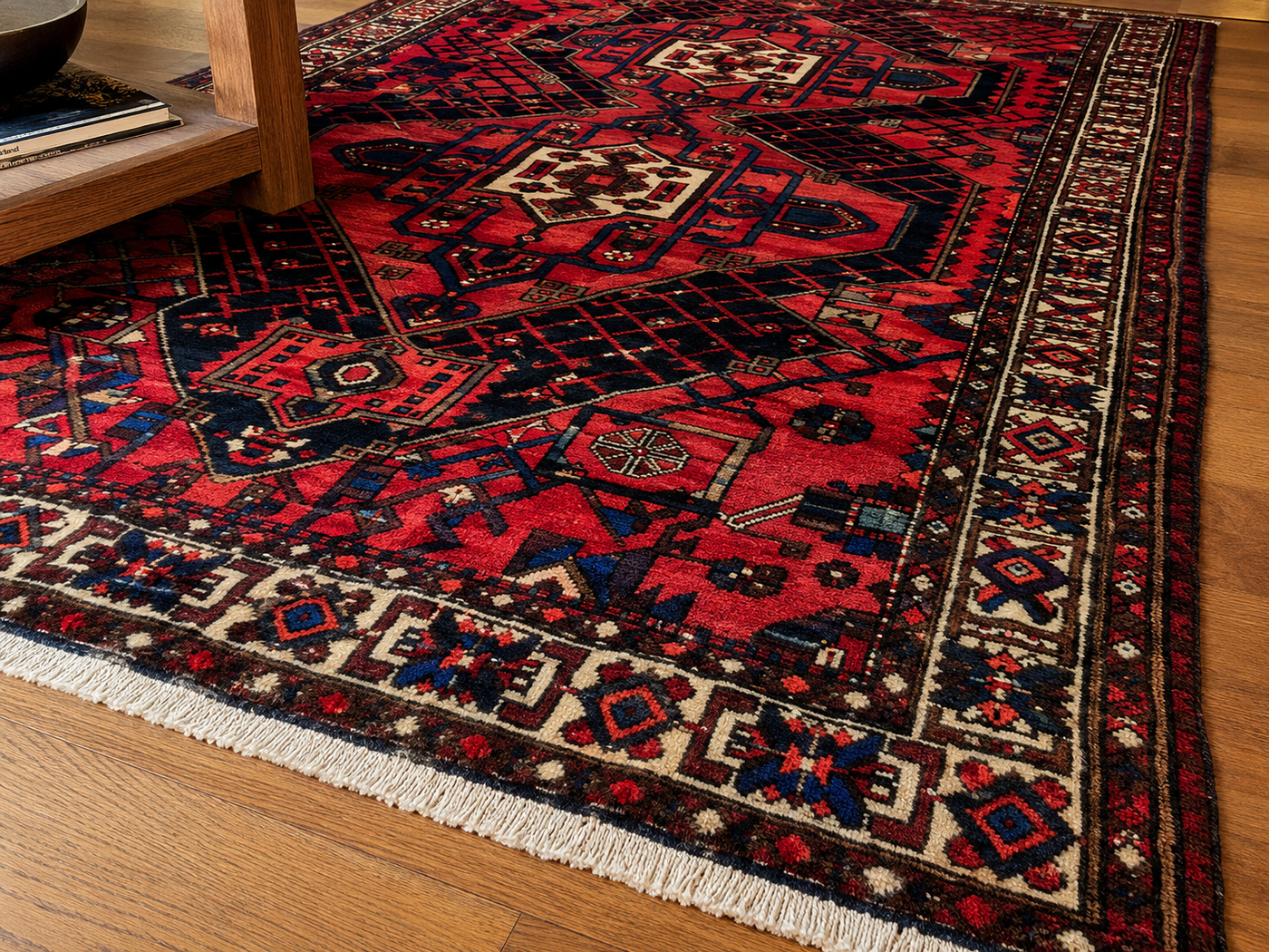 10'1" x 6'8" Handmade Persian Wool Rug wool texture and pattern detail