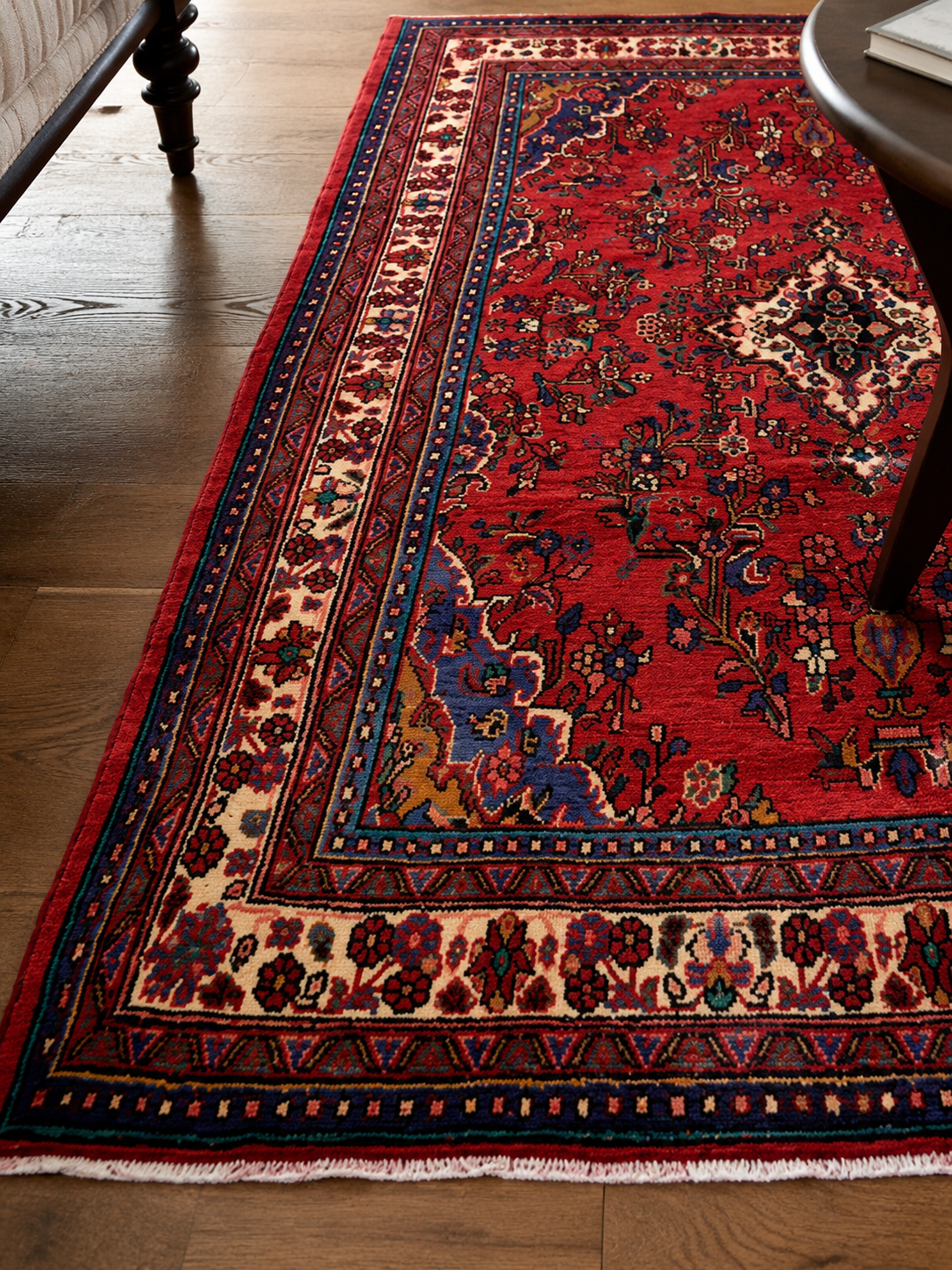 10'1" x 6'10" Handmade Persian Wool Rug wool texture and pattern detail