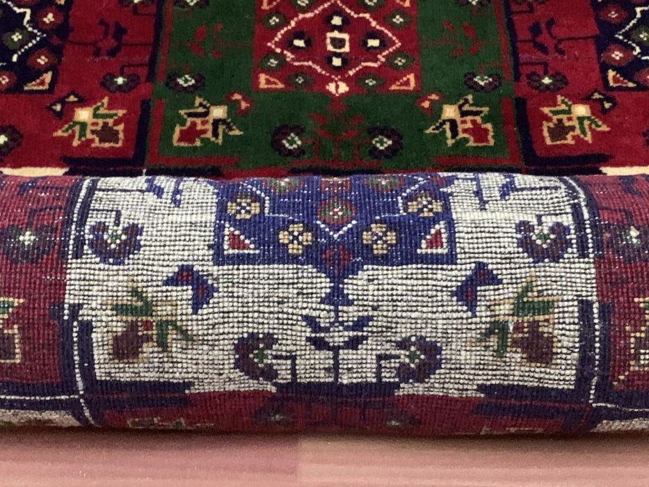 5' x 7' Tribal Hand Knotted 100% Wool Area rug