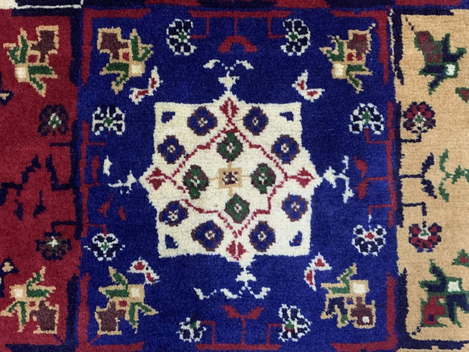 5' x 7' Tribal Hand Knotted 100% Wool Area rug