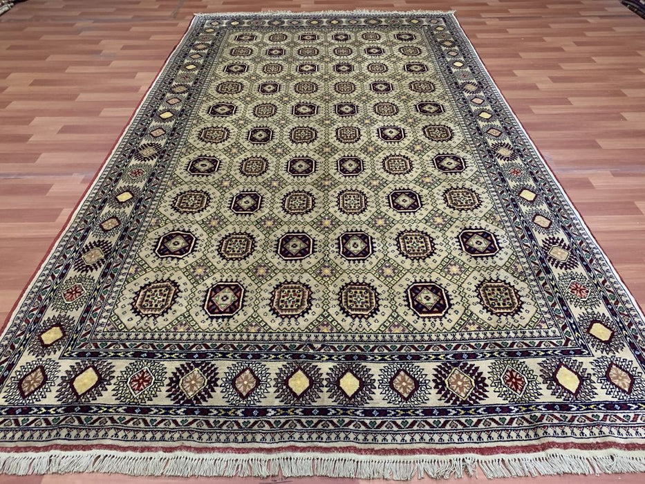 6' x 10' Tribal Bukhara Hand Knotted 100% Wool Area rug