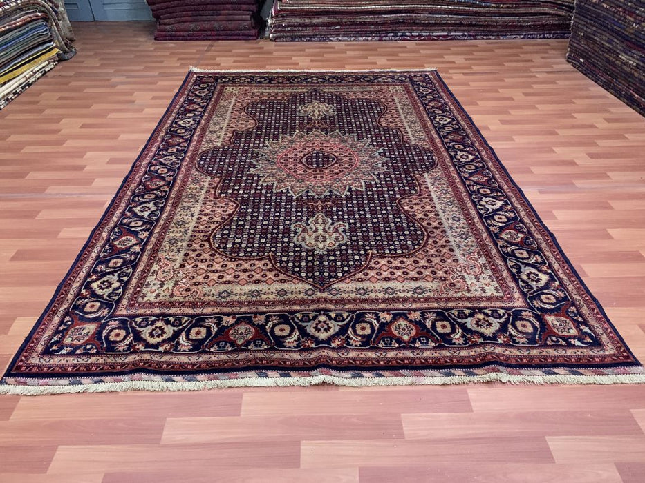 7' x 10'Persian Hand Knotted 100% Wool Area rug