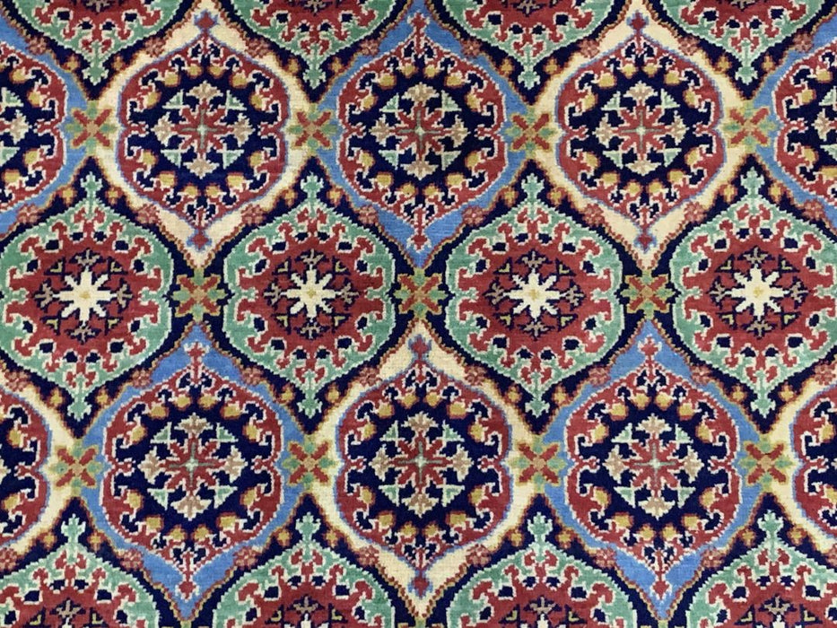 7' x 10' Tribal Hand Knotted 100% Wool Area rug