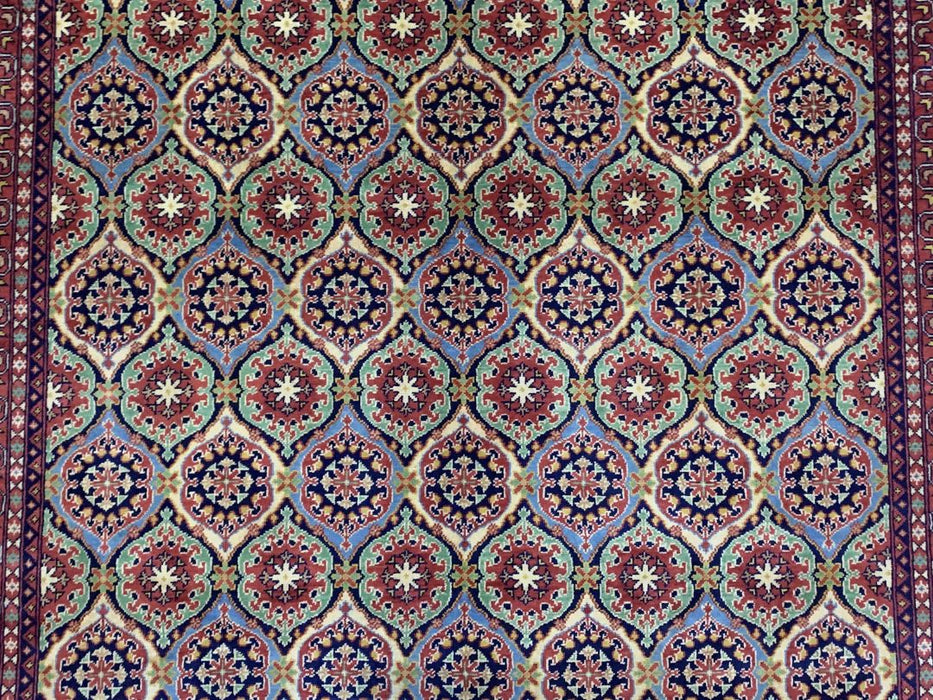 7' x 10' Tribal Hand Knotted 100% Wool Area rug