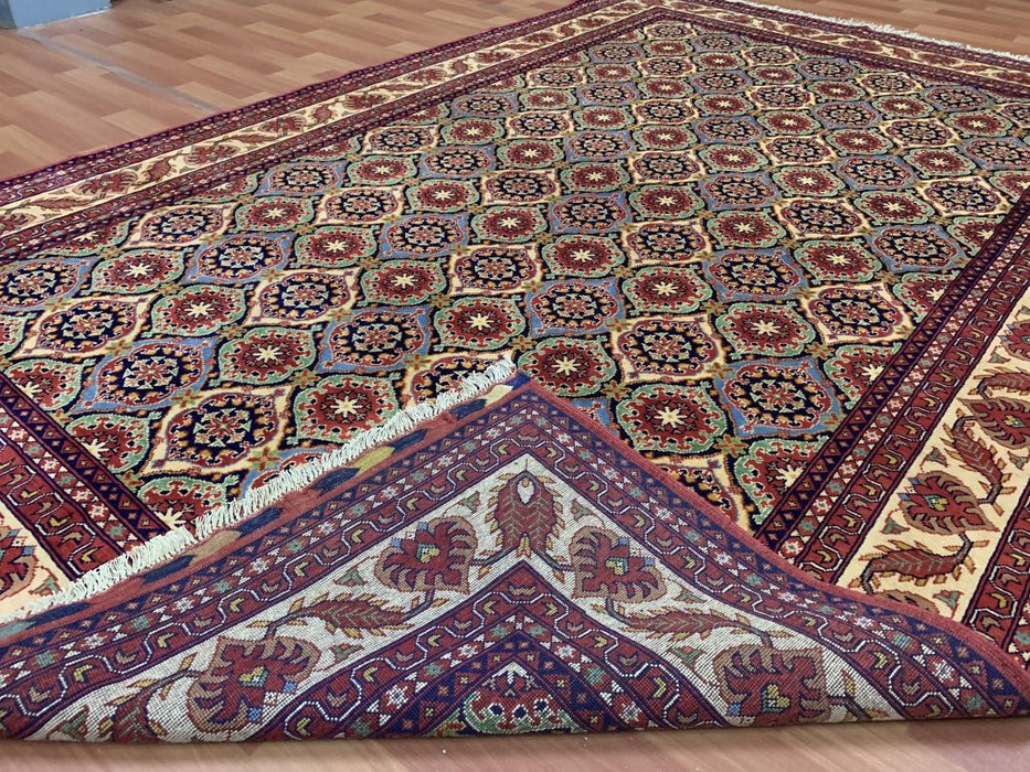 7' x 10' Tribal Hand Knotted 100% Wool Area rug