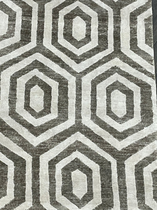 5’11x8’11 nepali wool and silk area rug