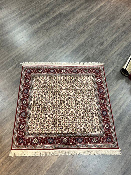 6’5x6’5 indo persian square 100% wool area rug