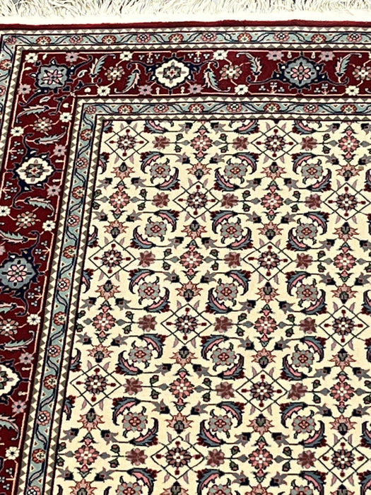 6’5x6’5 indo persian square 100% wool area rug
