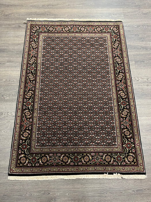 4'1"X5'11" Persian Wool Area rug