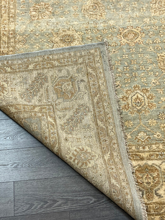 8'x8' Ziegler Hand Knotted 100% Wool Area rug