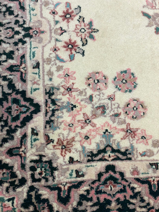 Indo Persian 4’X6’ Hand knotted area rug