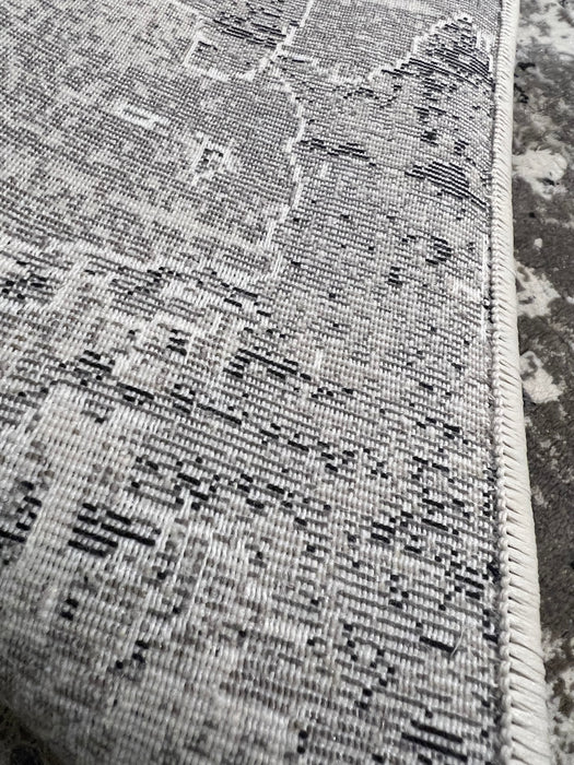 Abstract Machine Made High-End Area rug