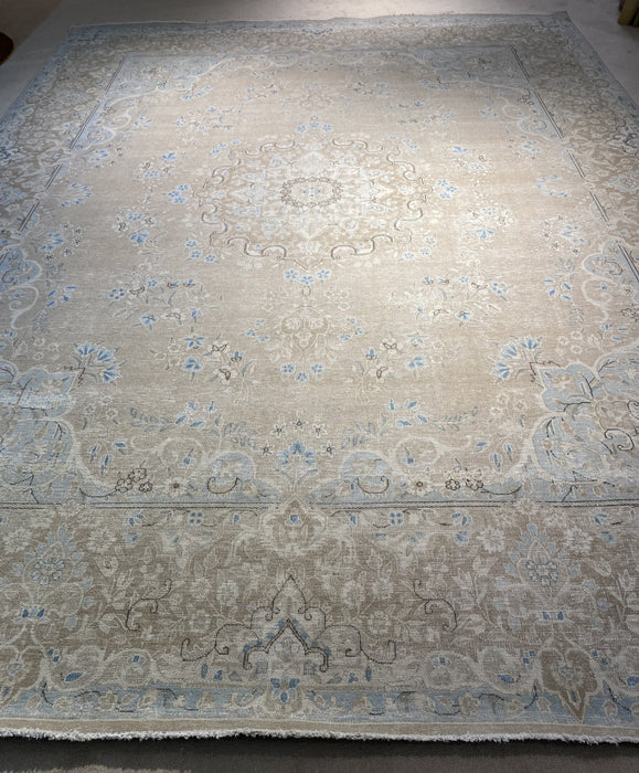 10'X14' Persian Hand Knotted 100% Wool (Washed out No Pile)