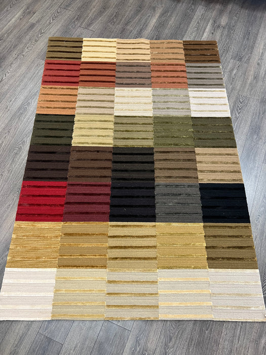 6x8’11 wool and silk area rug