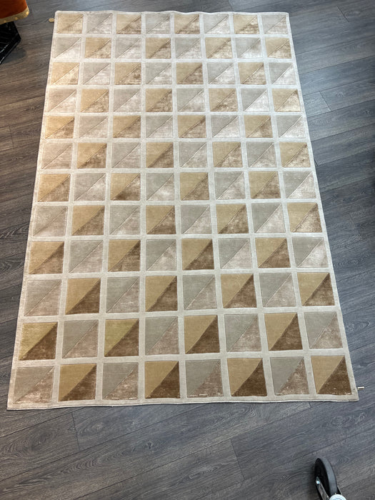 5’11x9’4 nepali wool and silk area rug