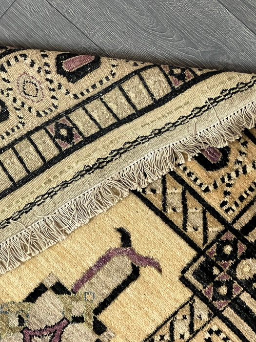 5’1x9’4 Ziegler 100% wool area rug