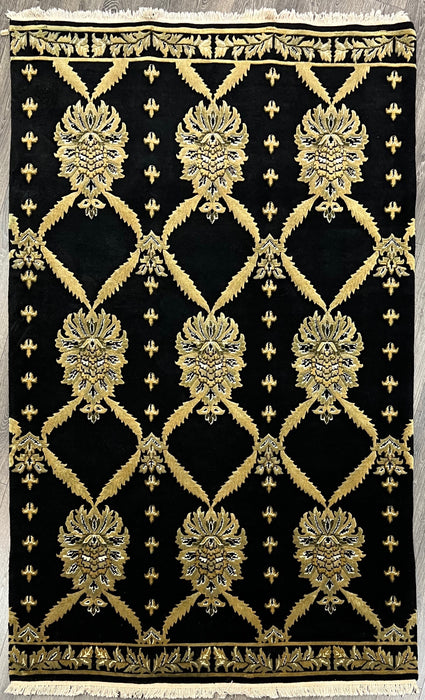 6’1x9’4 Versace 100% wool area rug