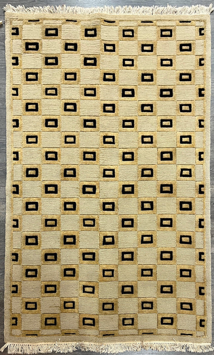 4'1"X5'11" Nepali  Wool Area rug