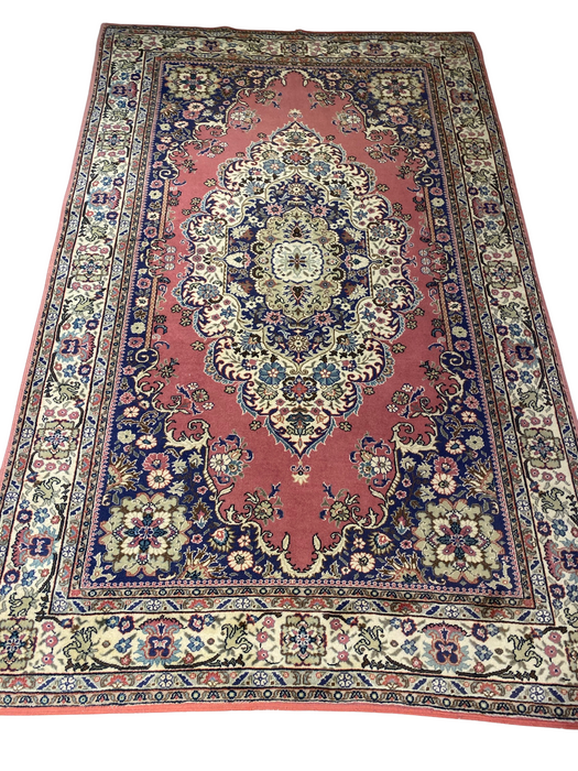 5.4X8.7 Persian Hand Knotted 100% Wool Area rug (Rare)